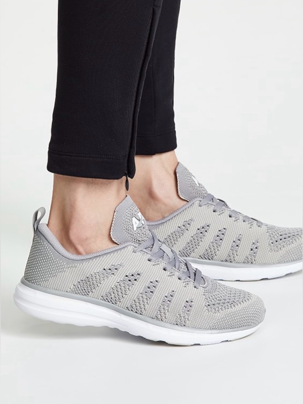 APL Techloom Pro Metallic Silver/Gray Knit Running Sneakers Women’s Size 6